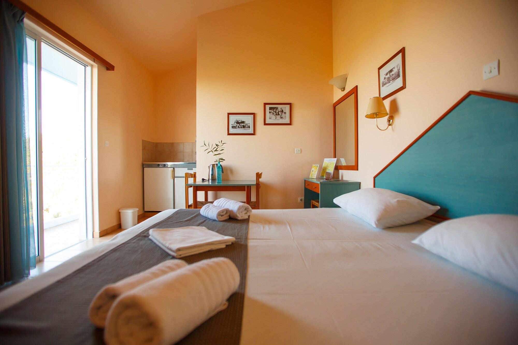 Filoxenia Apartments & Studios Theologos  Luaran gambar