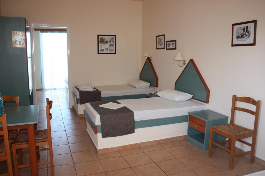 Filoxenia Apartments & Studios Theologos  Bilik gambar