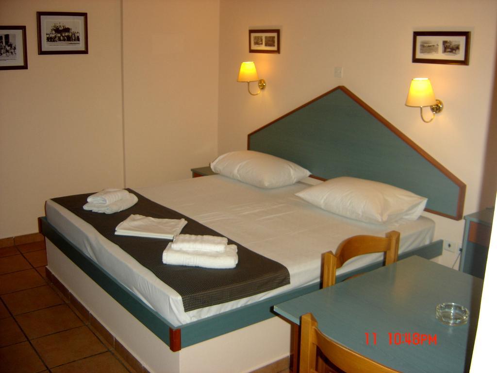 Filoxenia Apartments & Studios Theologos  Bilik gambar