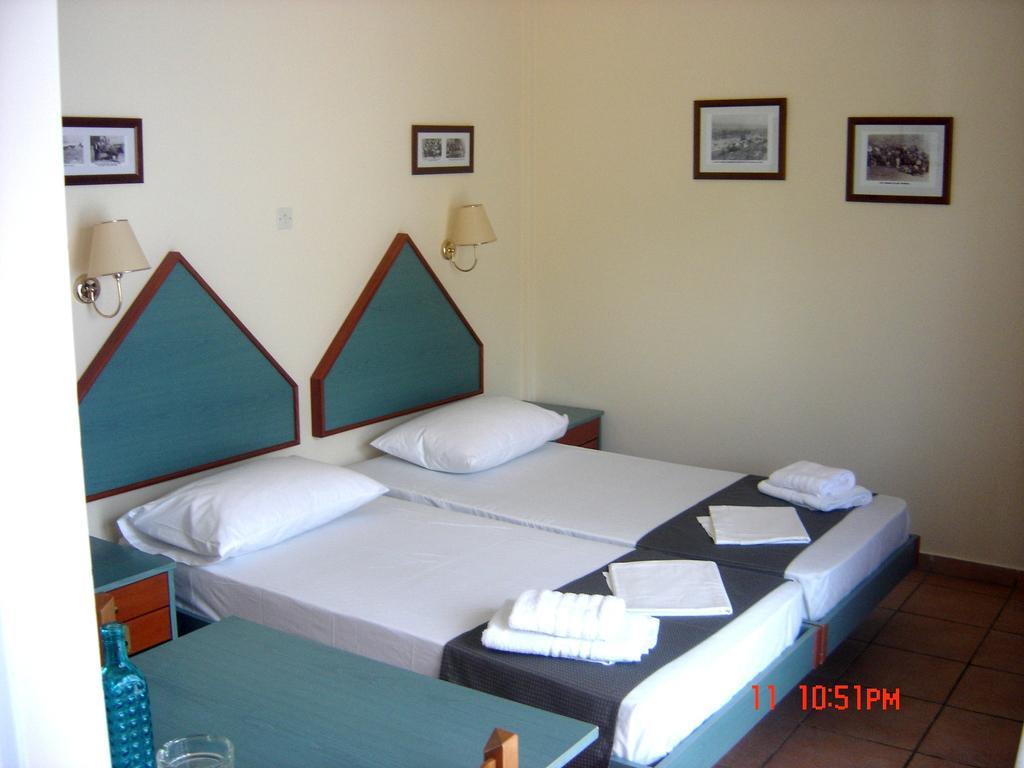Filoxenia Apartments & Studios Theologos  Bilik gambar
